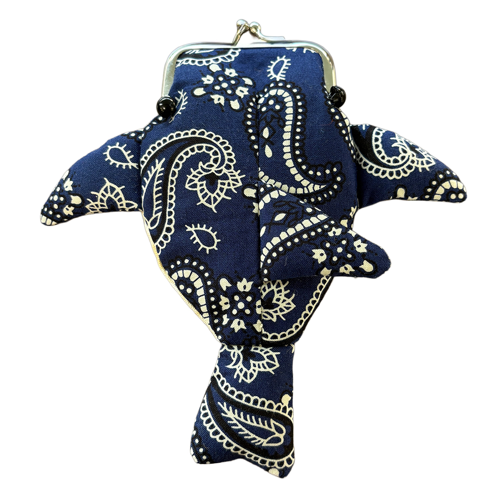 がま口ポーチ・ジンベイザメ型　中