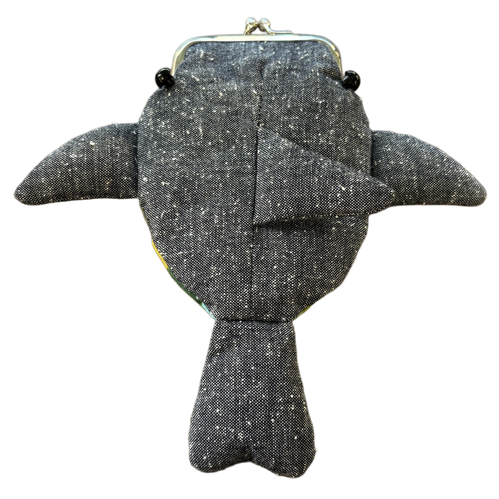 がま口ポーチ・ジンベイザメ型　中